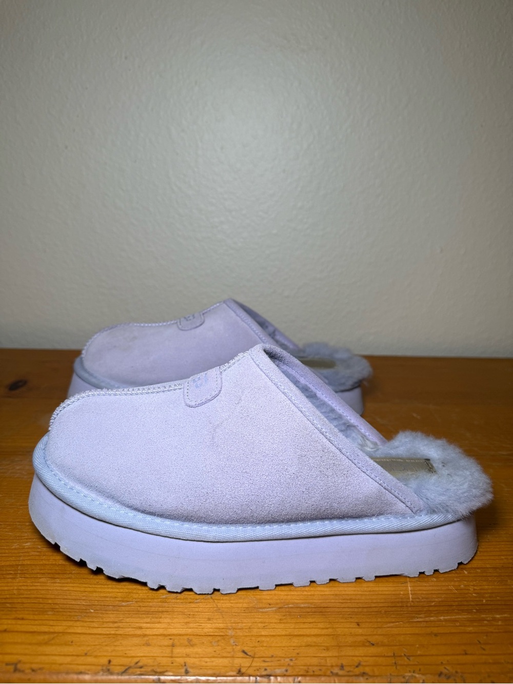 UGG Discoquette Platform Slippers – Women’s Size 7 – Style 1153275 – Lavender